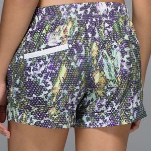 Lululemon Spring Break Away Short II